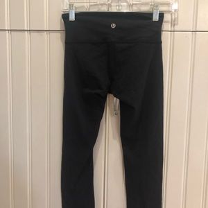 Classic Lululemon Black Full-length Leggings